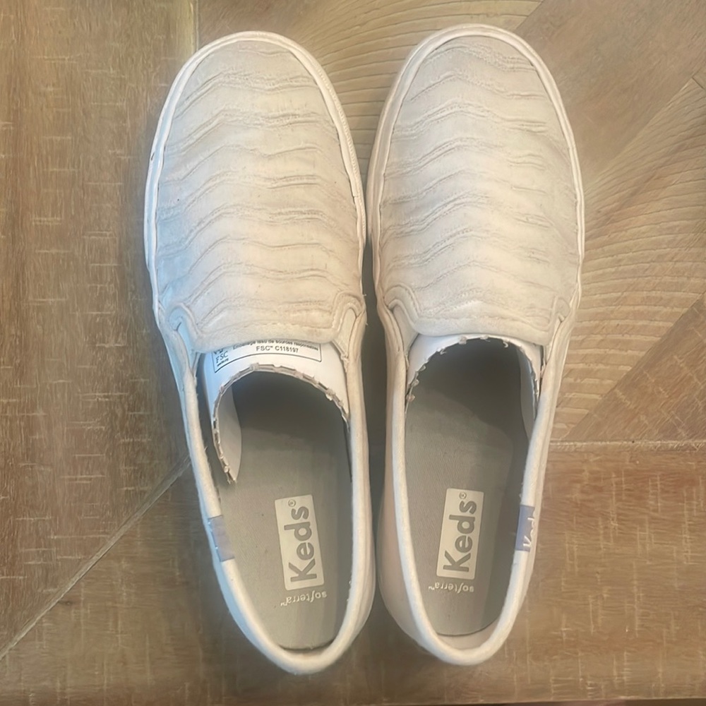 Off white Keds